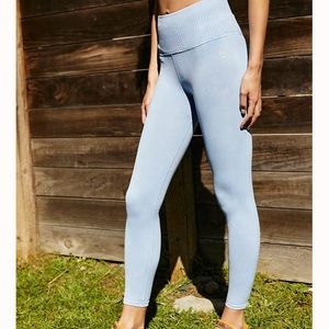 Free People Good Karma HighRise 7/8 Leggings in Clear Breeze Lt Blue NWOT M/L